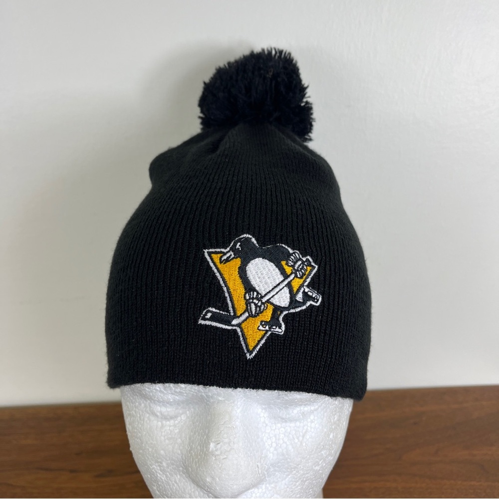 Pittsburgh Penguins Beanie Pom Winter Hat NHL Hockey Fanatics Black OSFA